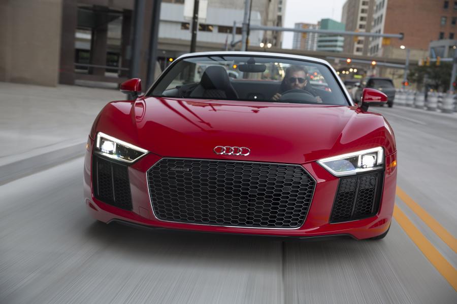  Audi R8 Spyder V10 2017 года  (NA) (фото 12 из 51)